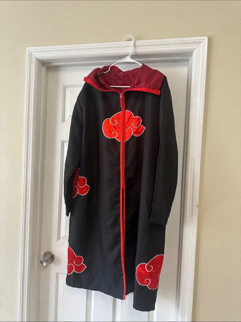 Naruto Akatsuki-inspired robe Black and Red Hooded